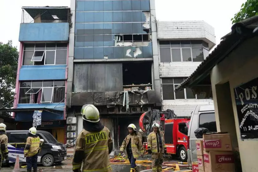 В МИРЕ: крушение Ан-22 в России, пожар в Джакарте, рост рейтинга Трампа, инцидент в Хитроу