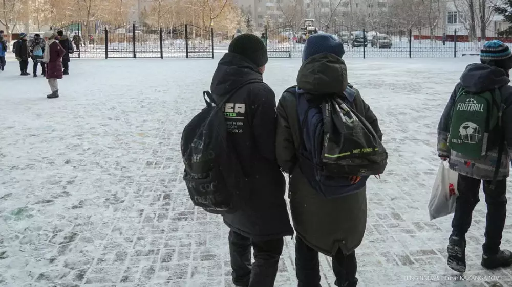 Из-за непогоды часть учащихся первой смены перейдет на удаленку в Костанайской области