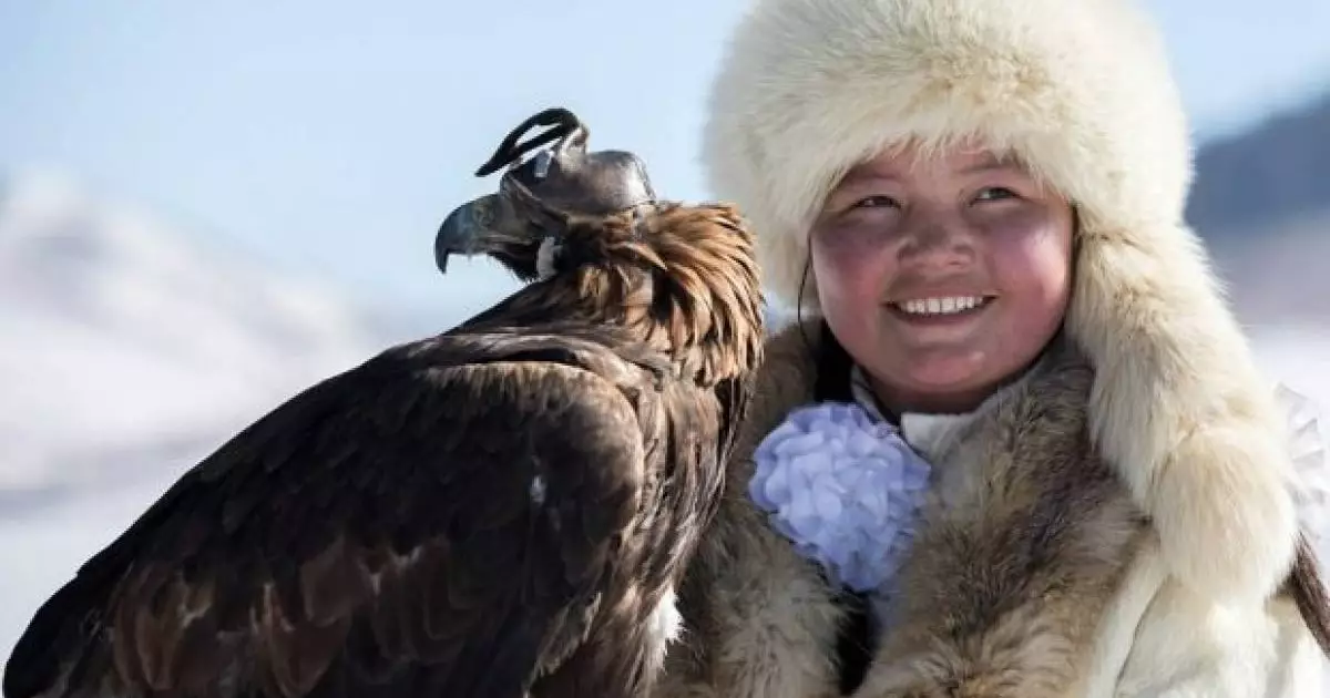  «Бақытты бол»: Бүркітші Айшолпан тұрмысқа шықты (ФОТО) 