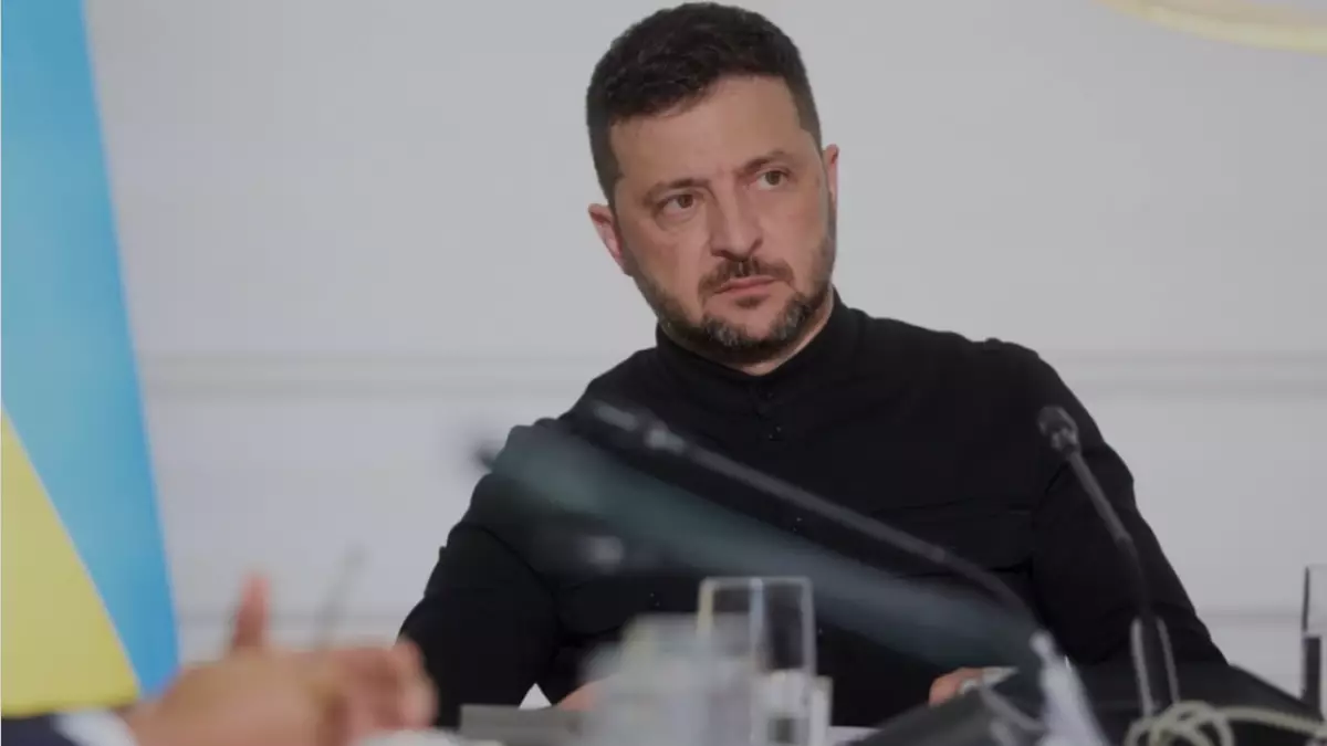 Зеленский Украина президенті қызметінен кете ме?