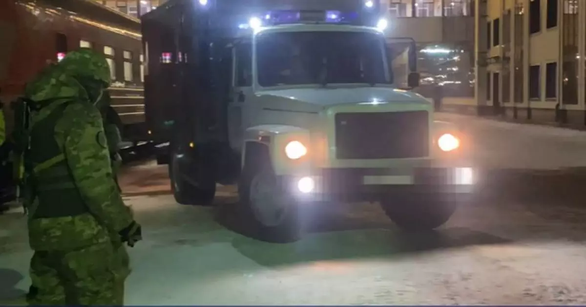  «22 рет пышақ сұққан»: Павлодарда кәсіпкерді өлтірген күдікті Ресейден экстрадицияланды 