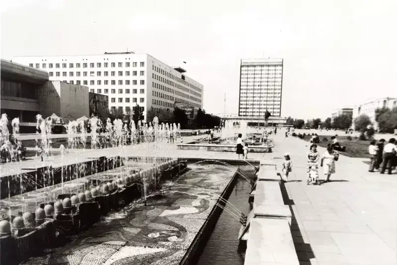 Қазақстан астанасы Алматыдан Ақмолаға ресми түрде қашан көшірілді?