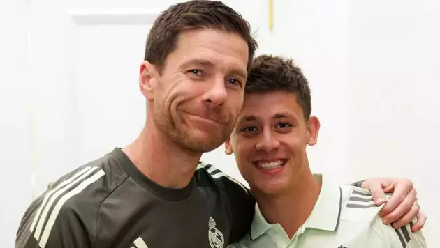 Алонсо планирует заменить Гюлера его другом из топ-клуба