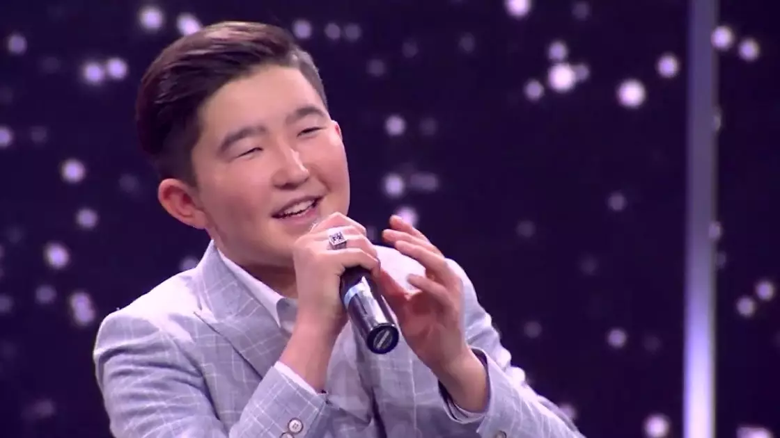 “Мен қыздармен көп жүремін”: Қойшы бала жеке өмірі жайлы айтып мазаққа қалды (ВИДЕО)