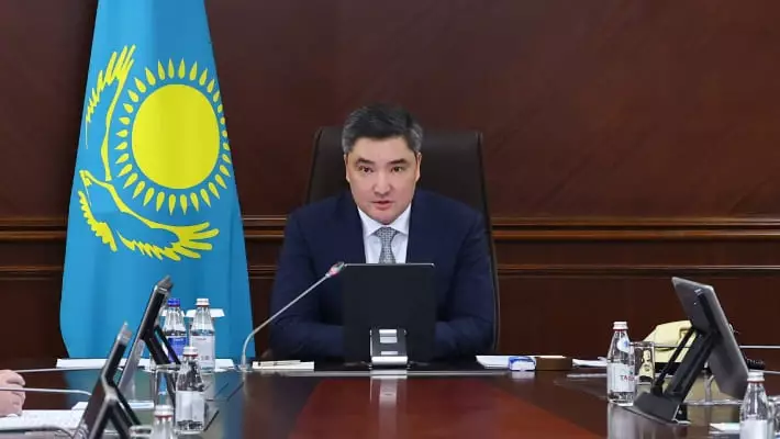 Бектенов потребовал наказать виновных в ж/д заторе на границе с Узбекистаном