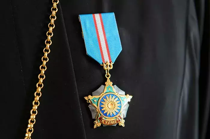 “Құрмет” орденін кімдер ала алады?