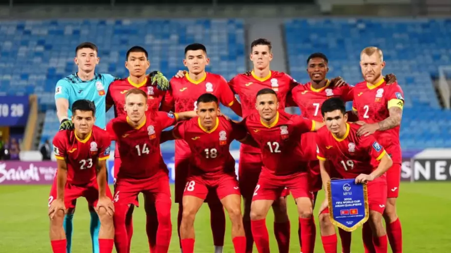 Игравший за "Реал" и "Барселону" футболист возглавил сборную Кыргызстана