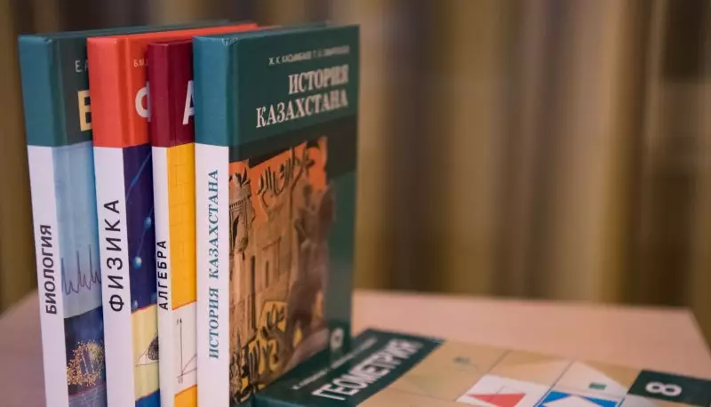 Жаксылык Сабитов сравнил учебники истории Казахстана и России