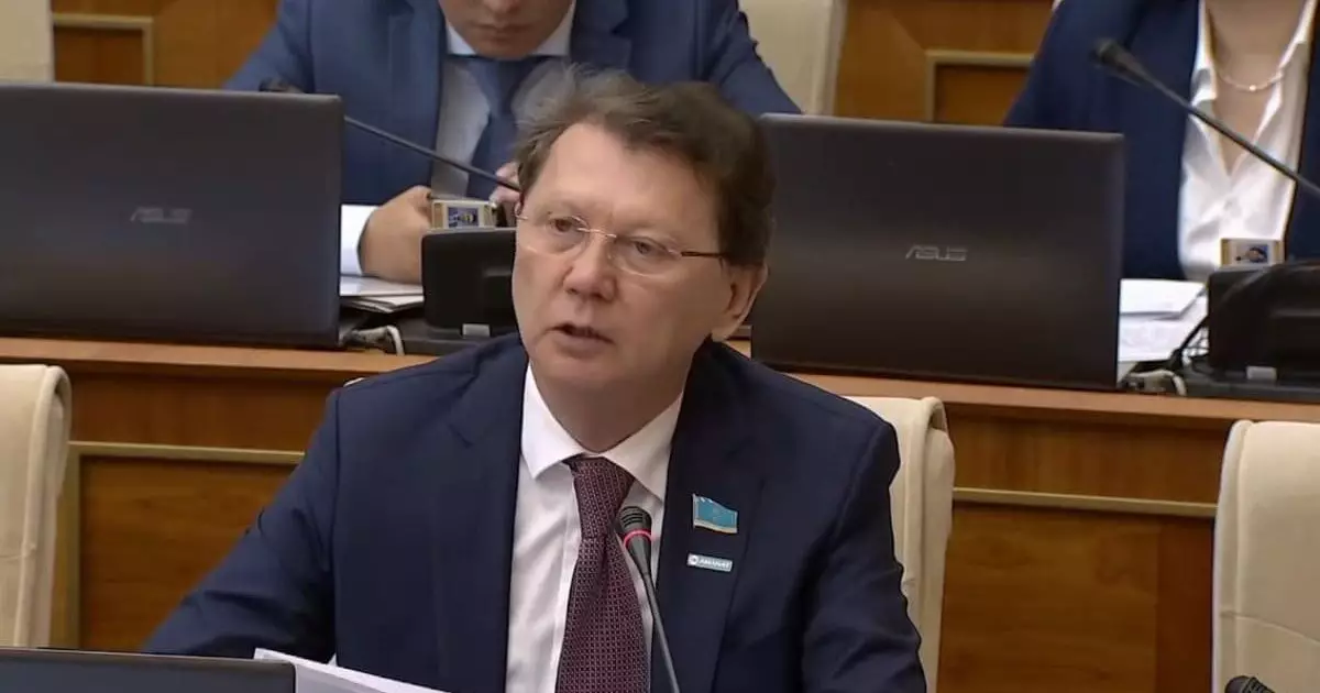   WhatsApp чаттар мен тапсырманың көптігі мұғалімнің уақытын алып, оқушымен жұмыс істеуге мүмкіндік бермейді – Мархабат Жайымбетов   