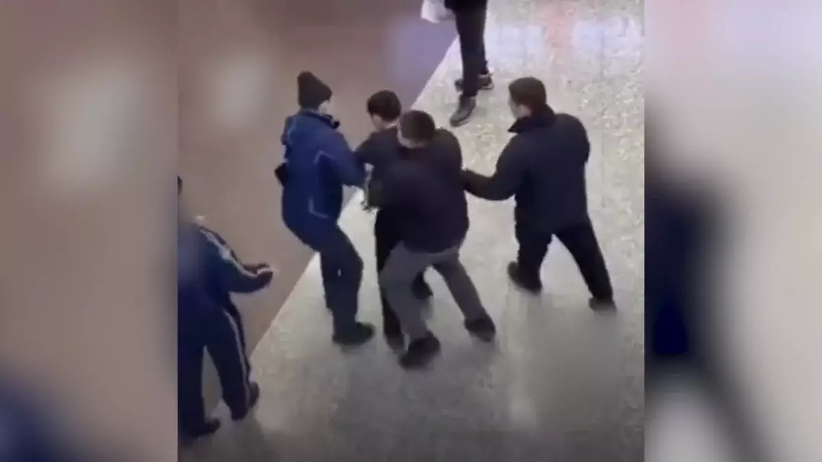 Уклонялся от службы: в Астане призывника забрали в военкомат прямо с работы