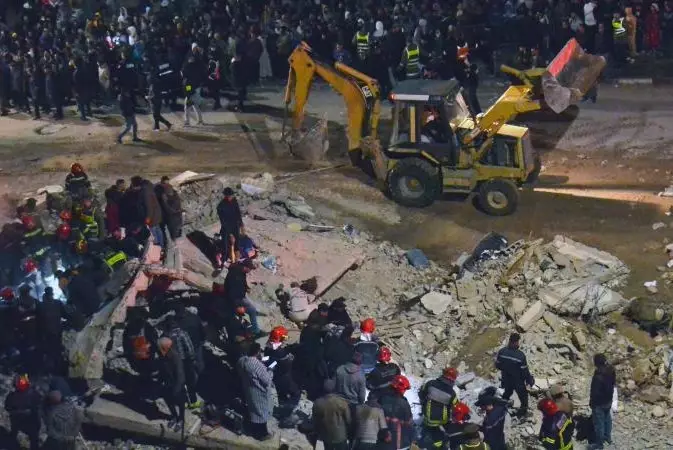 Два здания обрушились в Марокко, есть погибшие