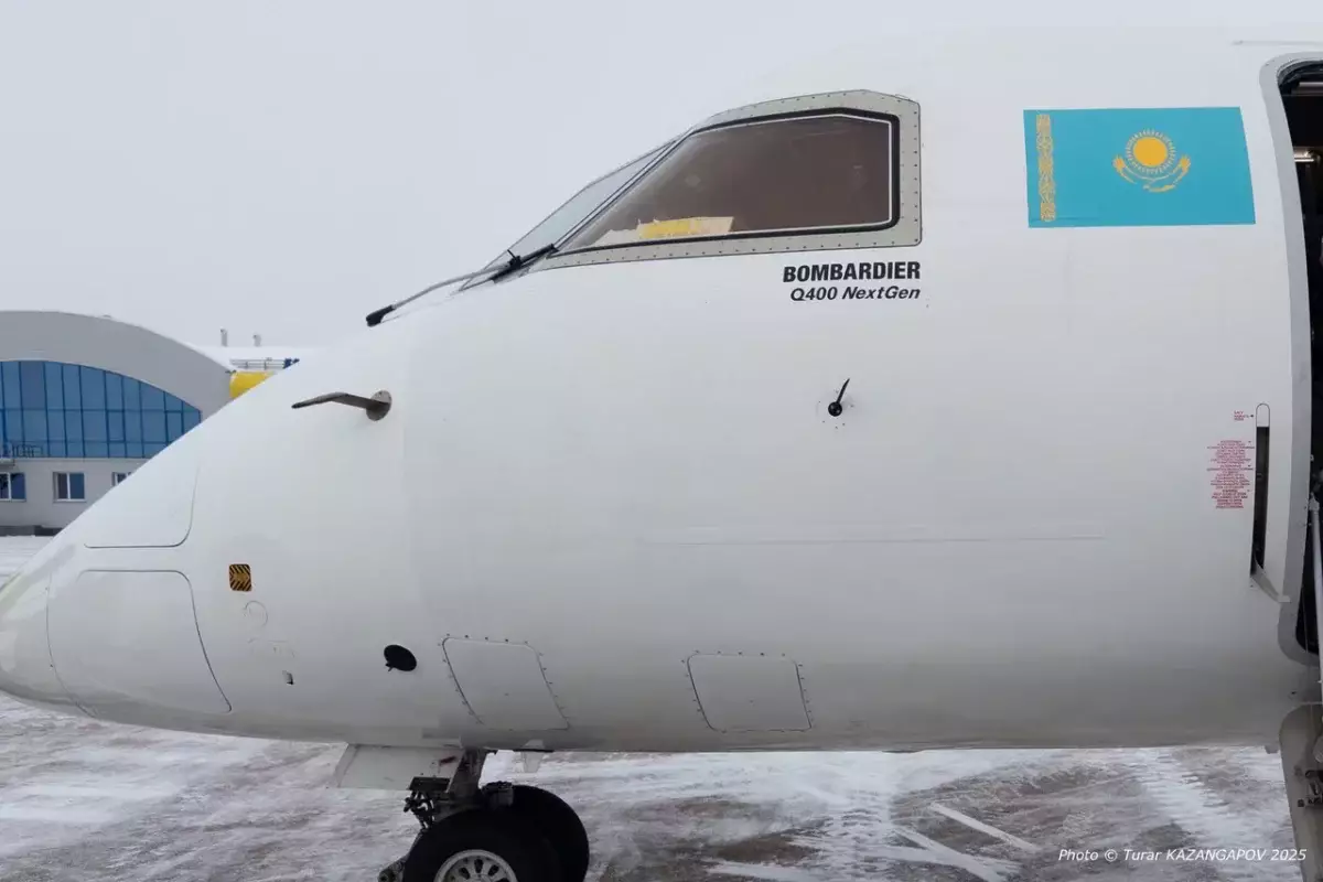 Женщине стало плохо на борту самолёта SCAT  —  позже она погибла