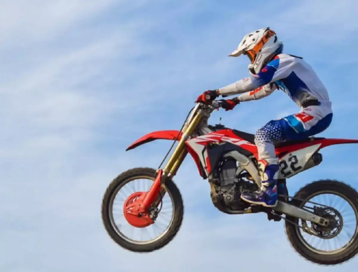 Мотокросс «Кубок Каспия» не отменят из-за непогоды в Актау - новости на Lada.kz 10.12.2025