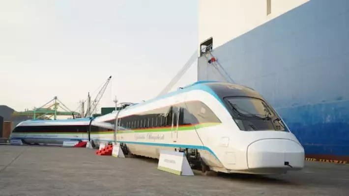 Hyundai Rotem досрочно отправила первый высокоскоростной поезд в Узбекистан