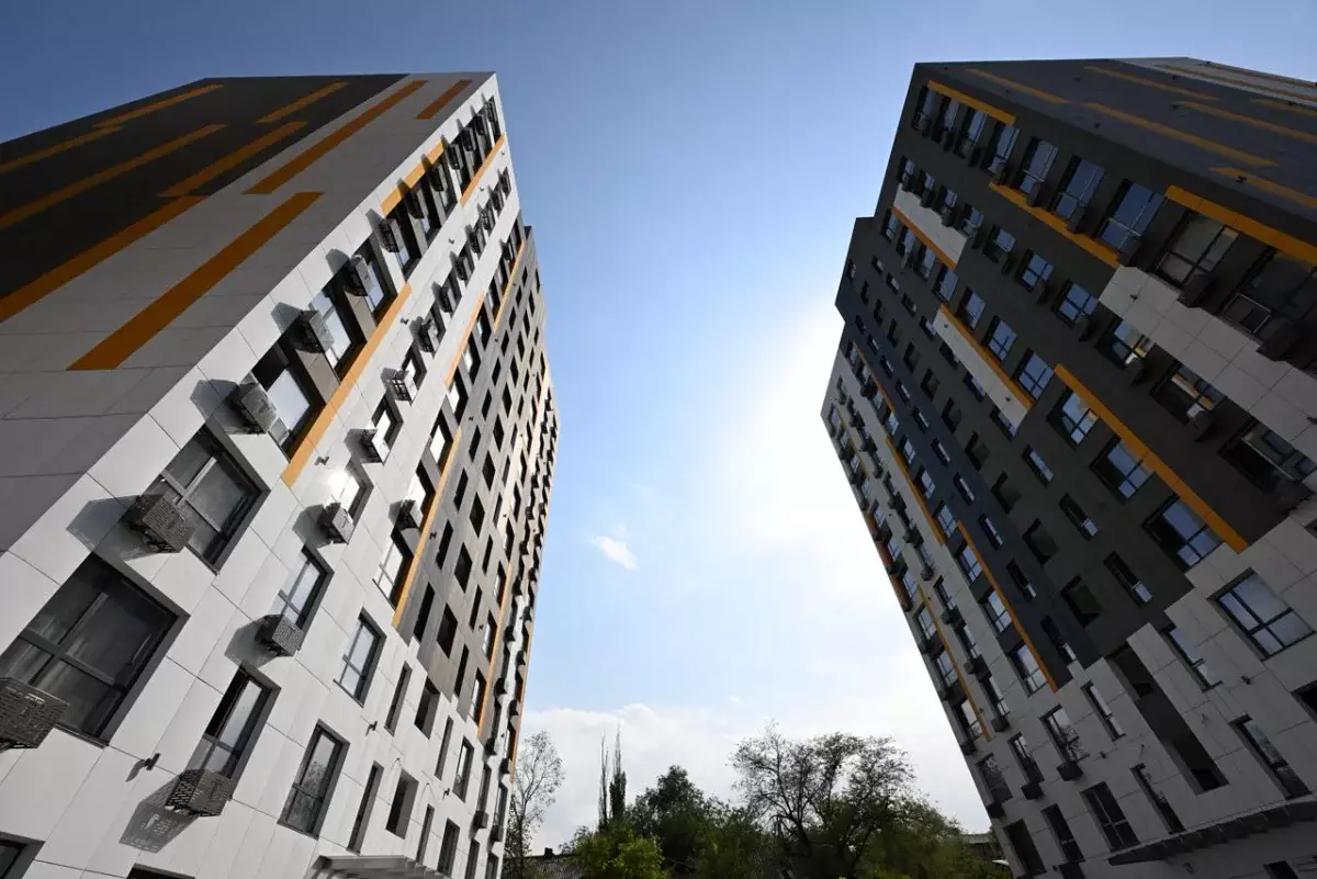 Кезекке тұрғандар саны өскен: Алматыда жалдамалы тұрғын үйлерге бақылау күшейтілді