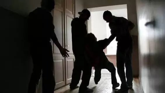 “Баланың тілін кесіп алмақ болған” - Павлодардағы сұмдық туралы тың дерек мәлім болды