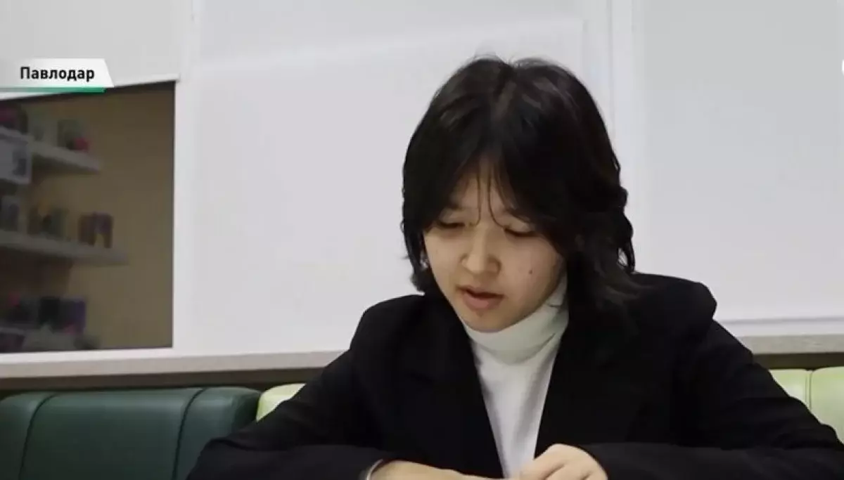 Выдающаяся школьница из Павлодара выучила десять языков к 17 годам