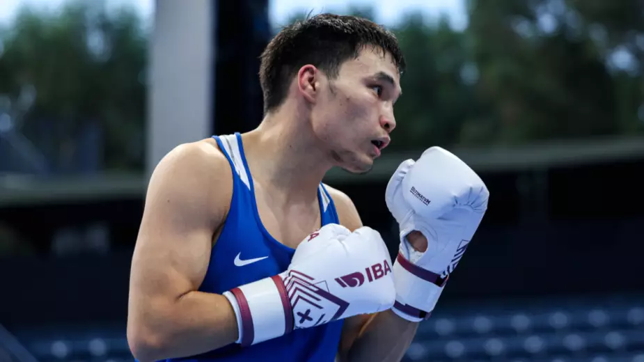 Олимпийский чемпион из Узбекистана лишил Казахстан медали на ЧМ-2025 по боксу