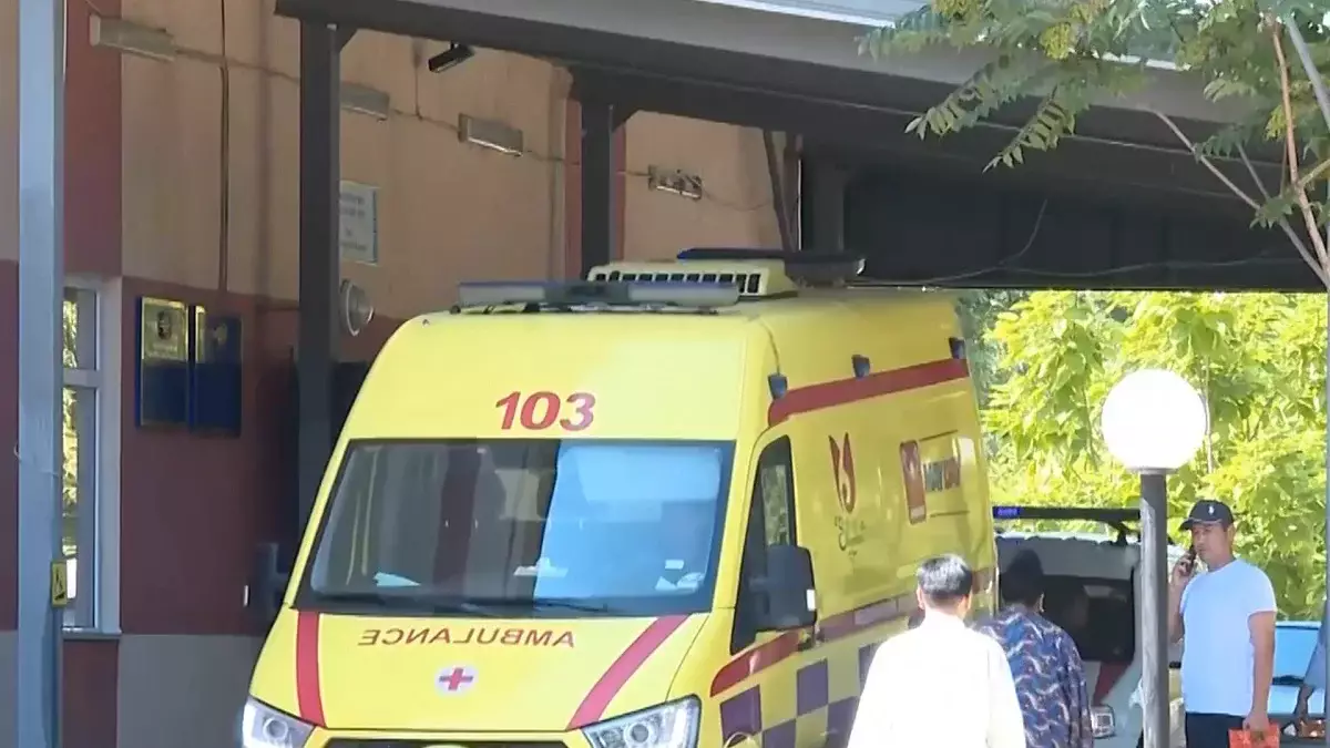 Автобус апаты: Алматыда зардап шеккен қыздың жағдайы ауыр