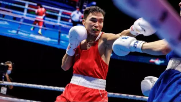 Қазақстандық кәсіпқой өзбекстандық Олимпиада чемпионымен айқаста екі жарақат алды