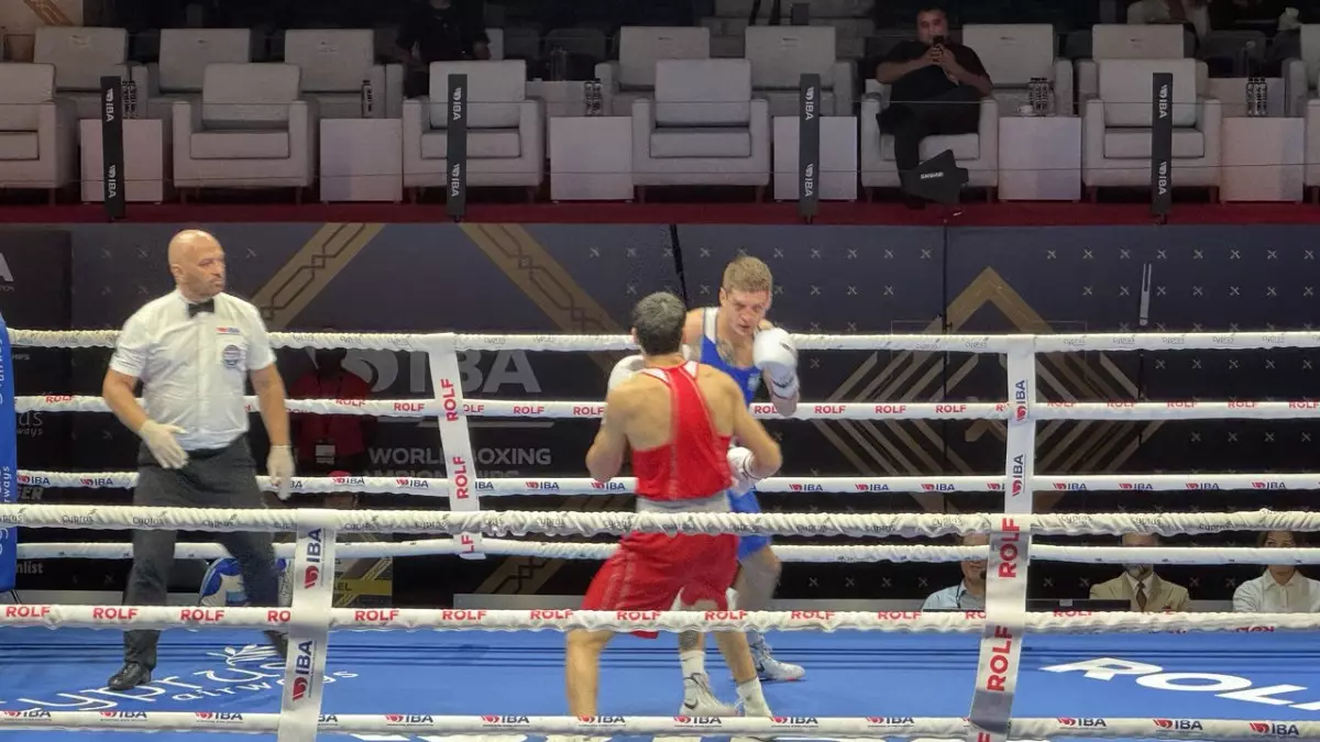 Жартылай финал: Сабыржан Аққалықов қарсыласын нокаутқа түсірді