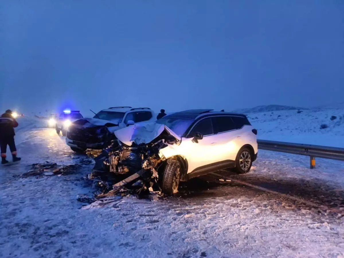 Лоб в лоб: ДТП с пострадавшими произошли в области Абай