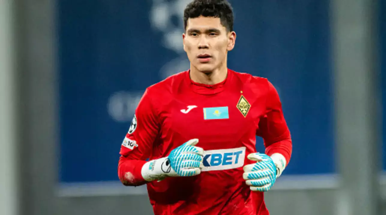 Казахстанский вратарь признан лучшим в ЛЧ — выше Мбаппе