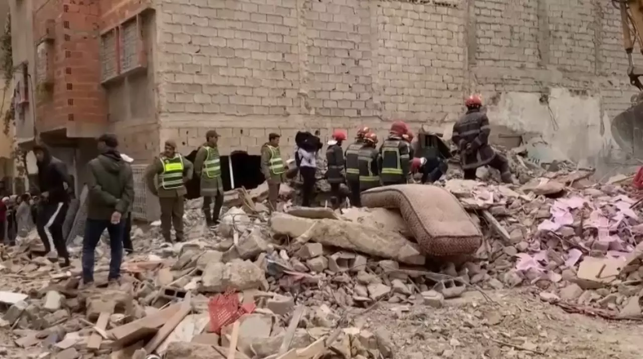 22 человека погибли в результате обрушения двух зданий в Марокко