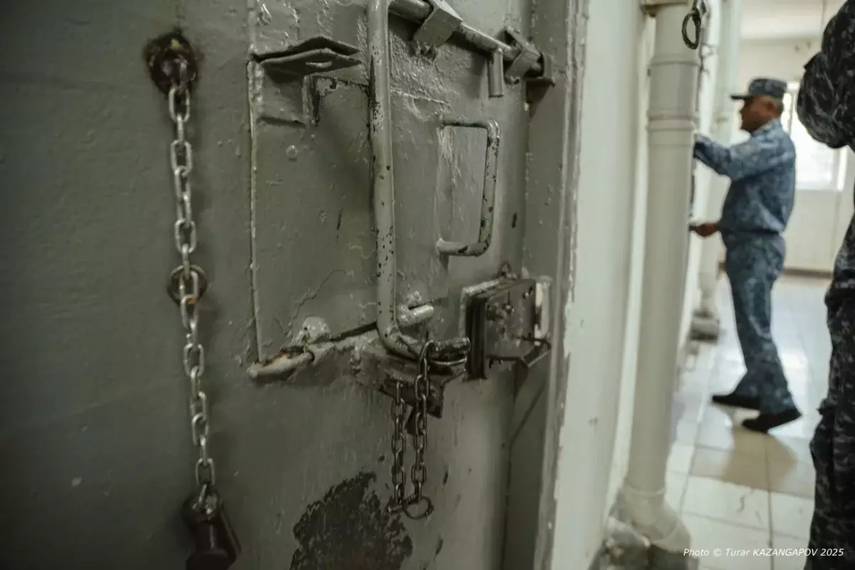 Заключенные ранили себя в тюрьме в Туркестанской области