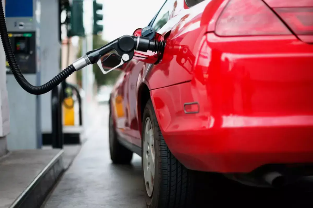 Новые акцизы на бензин и дизель вступают в силу с 1 января в Казахстане: что изменится для водителей - новости на Lada.kz 10.12.2025