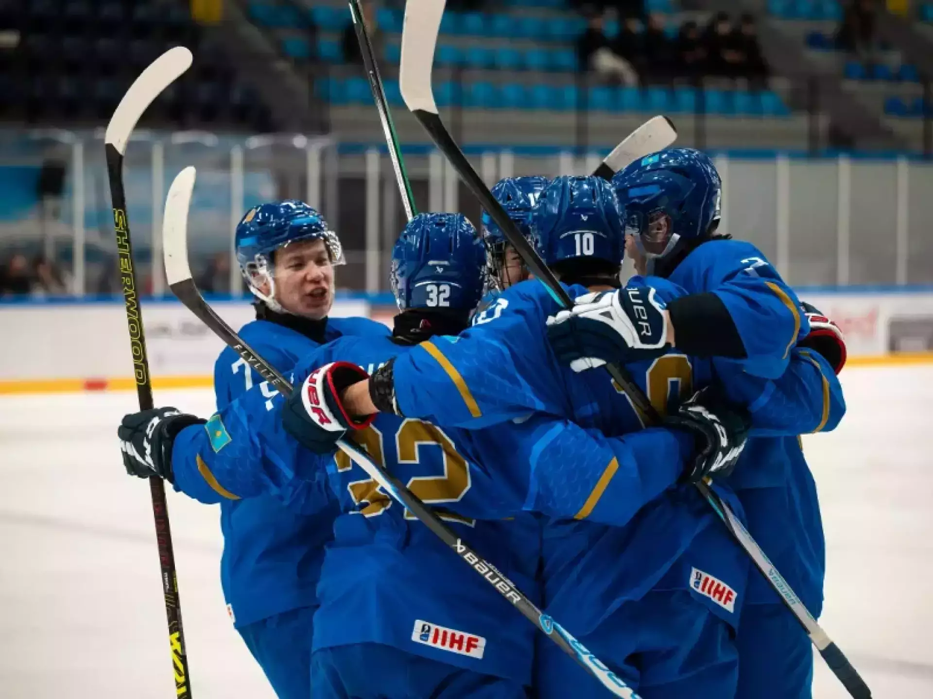 Молодёжная сборная Казахстана разгромила Францию на ЧМ по хоккею