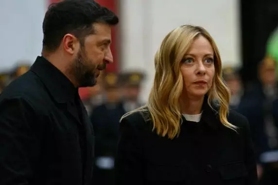 В МИРЕ: пожар в Санкт-Петербурге, запасы нефти в США, переговоры Италии и Украины