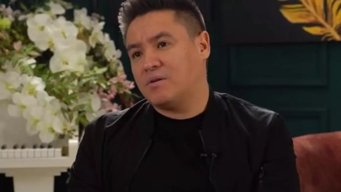 «Ауырып жүр ме?»: әнші Қайрат Түнтеков көрерменді алаңдатып қойды 