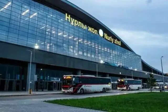 «Нұрлы Жол» вокзалында ер адамды пышақтап кеткен оқиғаның мән-жайы айтылды