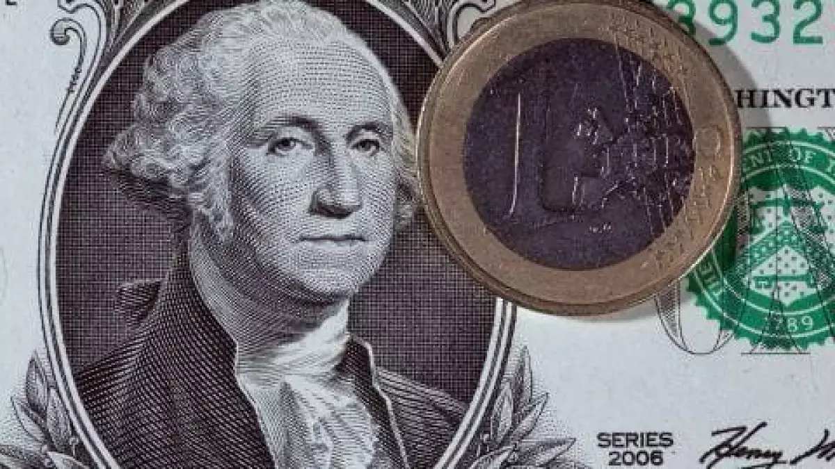 Доллар подбирается к новым максимумам: курсы валют в РК на 11 декабря