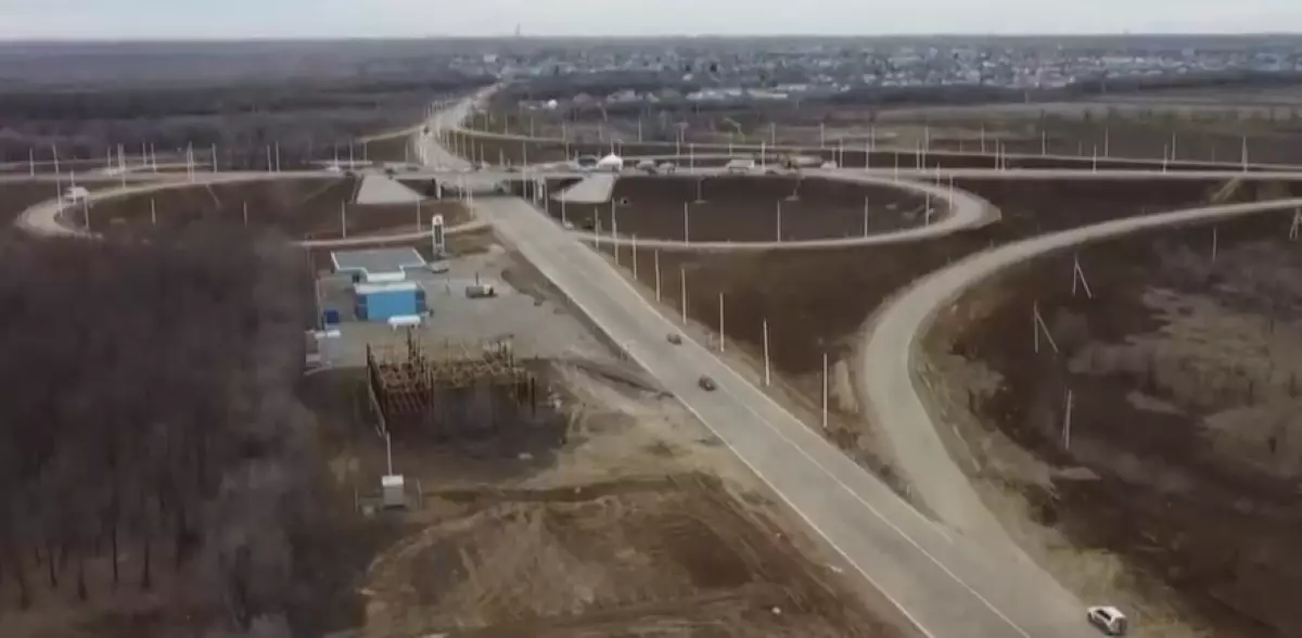 В ЗКО открыли новую двухуровневую развязку «клеверный лист»