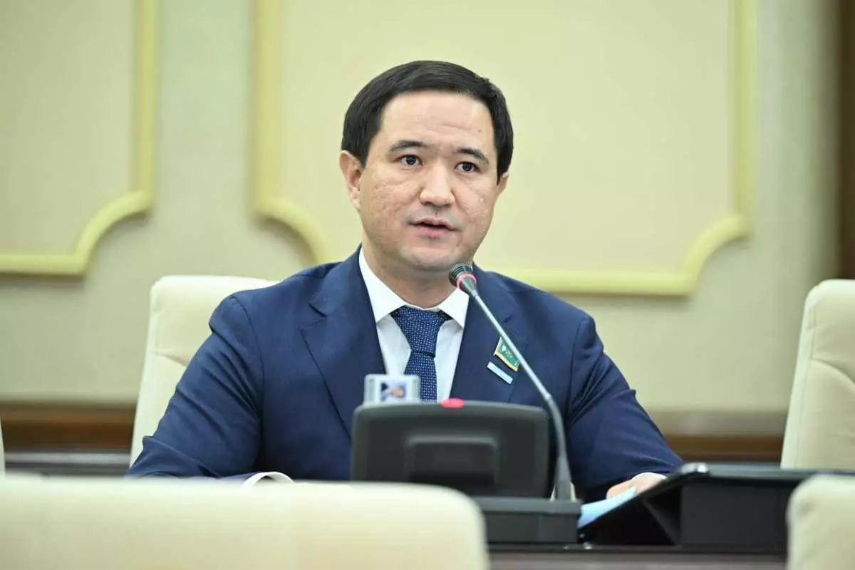 Мажилисмен направил Жаслану Мадиеву депутатский запрос относительно развития национального чип-дизайна