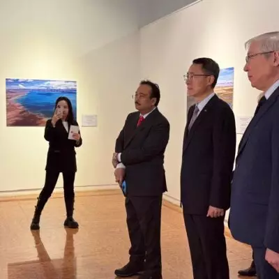 В Национальном музее открылась фотовыставка «Великолепный Синьцзян – на пути к процветанию»