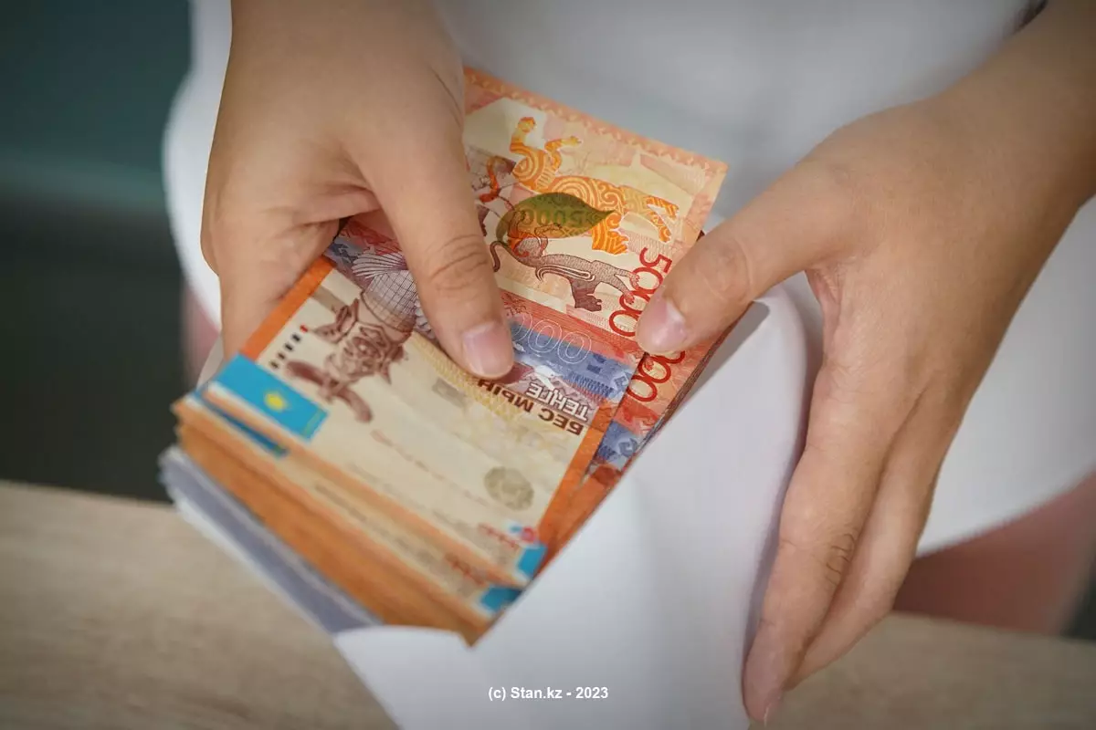 Ұлттық банк қауіпті микроқаржы ұйымдарының тізімін жариялады: Олардың біреуі Forbes тізіміндегі миллиардерлерге тиесілі