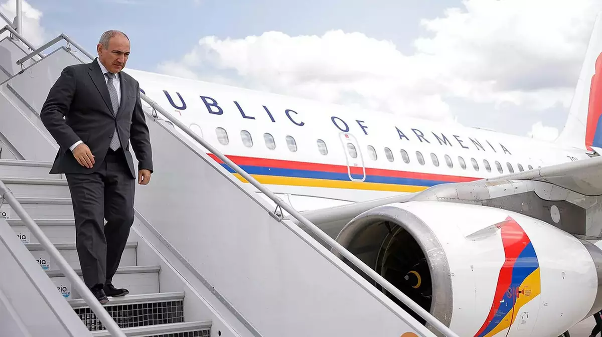 Самолет Пашиняна не смог приземлиться в Москве из-за атаки дронов