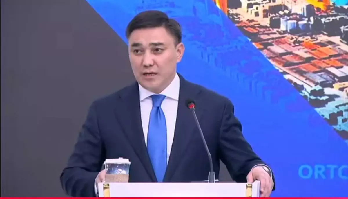 «Спасибо Аллаху и президенту»: журналист завалил акима Шымкента комплиментами