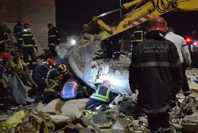 Число погибших при обрушении зданий в Марокко возросло до 22 человек