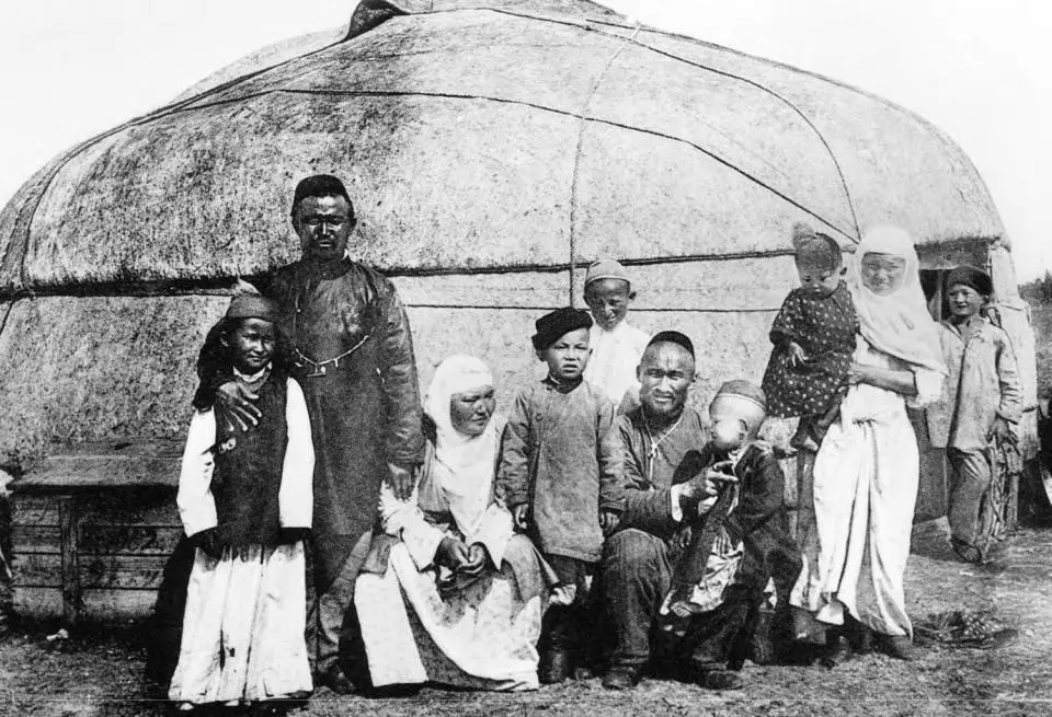 Как менялись традиционные институты казахского общества