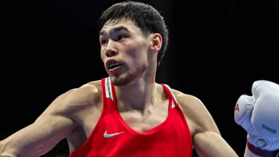 Аккалыков вышел в финал ЧМ-2025 IBA без боя - узбекский боксер снялся