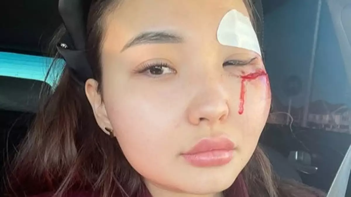 Блогерді зиратқа апарып қорлағандар ісі сотқа жетті: жәбірленуші баптың жеңілдетілгеніне наразы