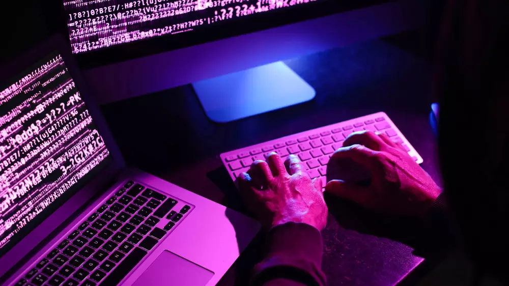 КНБ задержал казахстанца, взломавшего банковские счета в Германии