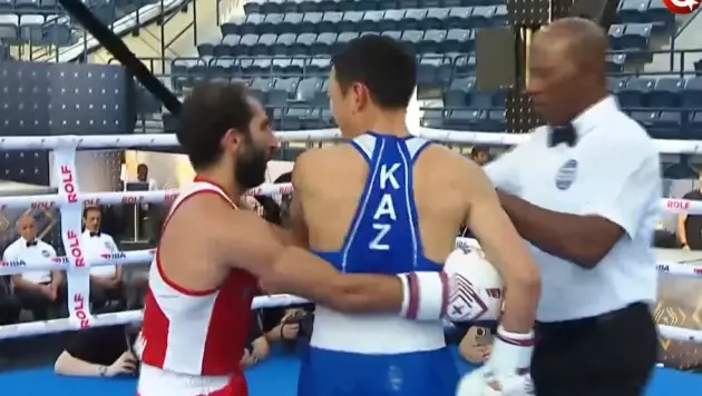 Легенду казахстанского бокса оставили без финала чемпионата мира