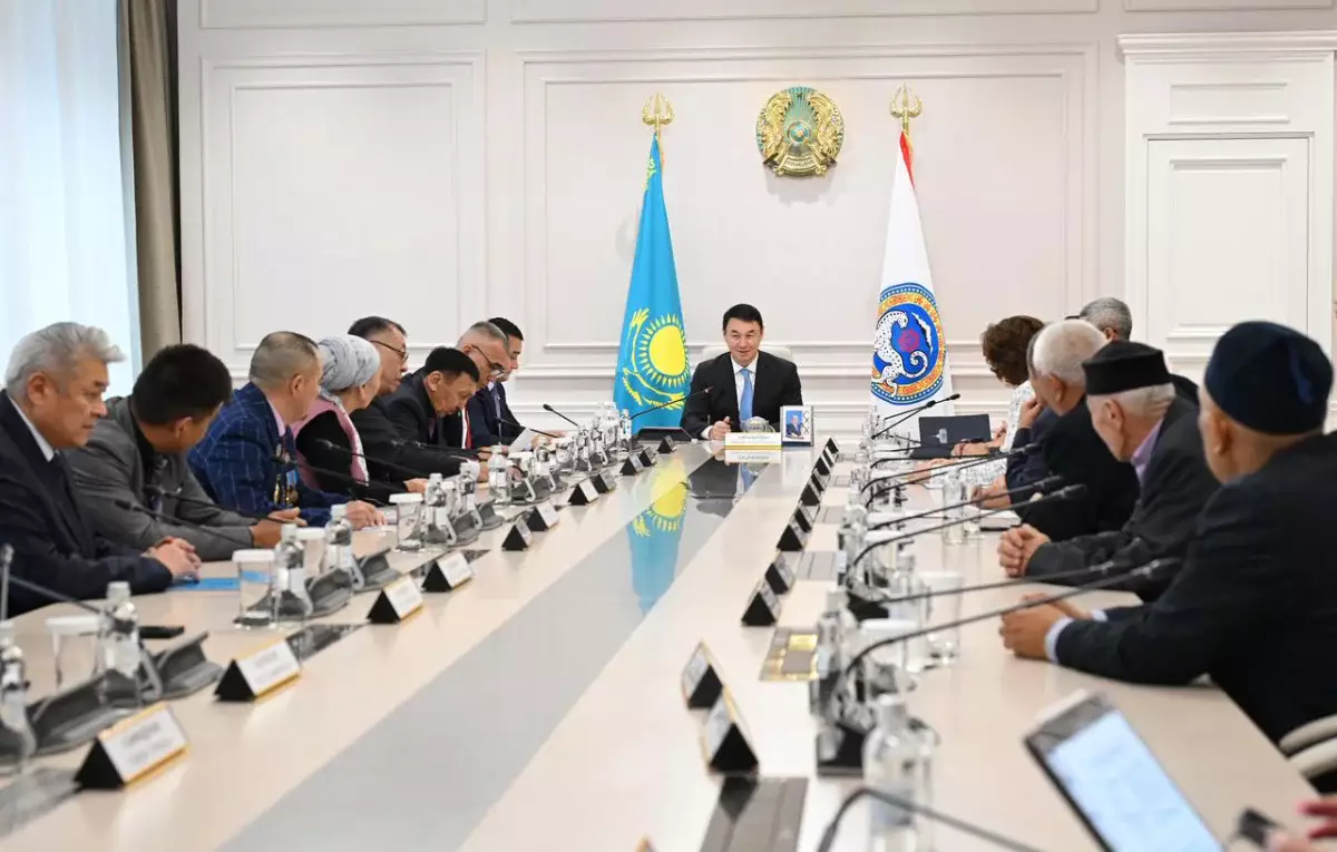 Алматы әкімі 1986 жылғы Желтоқсан оқиғасына қатысушылармен кездесті