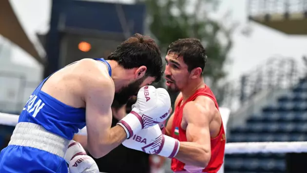 Олимпийский чемпион из Узбекистана оформил разгром за финал ЧМ по боксу