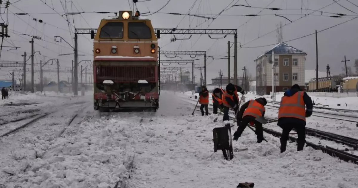   Қарағанды облысында төрт жұмысшыны жүк пойызы қағып, мерт болды   